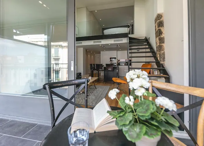 Bravissimo La Rambla Penthouse, With Large Terrace Daire